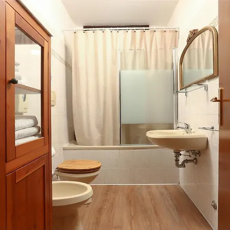 Flat With Canal View Near San Marco * Venedig