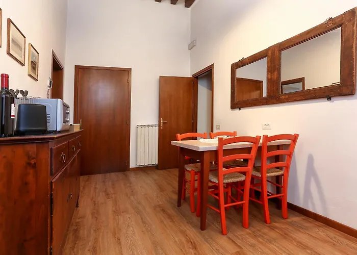 Flat With Canal View Near San Marco Venedig